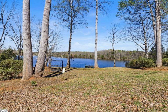 194 Yacht Drive, Laurens, SC 29360