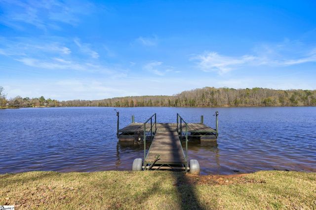 194 Yacht Drive, Laurens, SC 29360