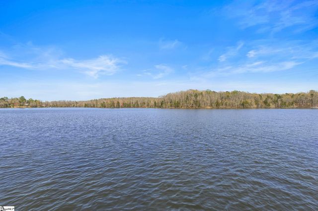 194 Yacht Drive, Laurens, SC 29360