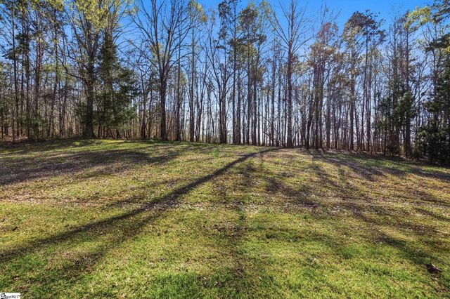 194 Yacht Drive, Laurens, SC 29360