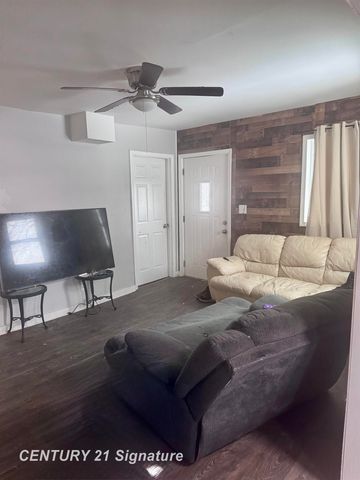 248 Adams Street, Bay City, MI 48708