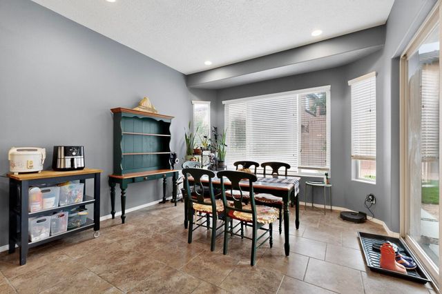 27 Vista Larga Place NE, Rio Rancho, NM 87124