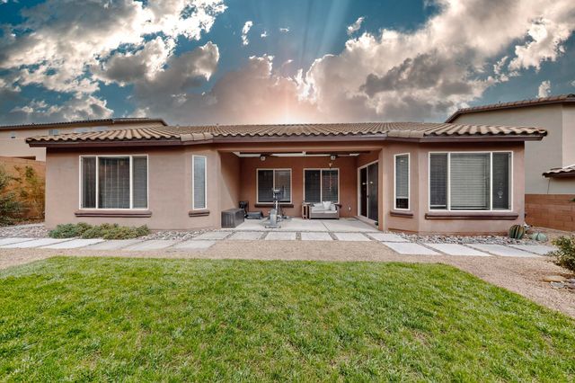 27 Vista Larga Place NE, Rio Rancho, NM 87124