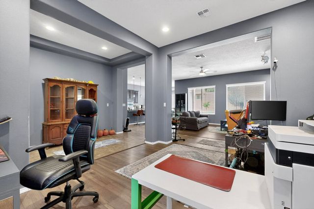 27 Vista Larga Place NE, Rio Rancho, NM 87124