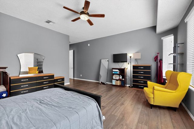 27 Vista Larga Place NE, Rio Rancho, NM 87124