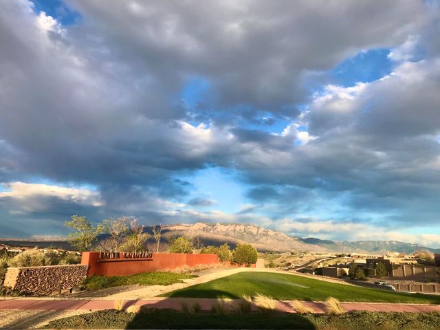 27 Vista Larga Place NE, Rio Rancho, NM 87124