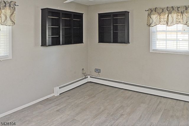 121 Leland Trl, Hopatcong Boro, NJ 07843