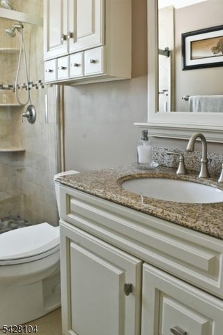 121 Leland Trl, Hopatcong Boro, NJ 07843