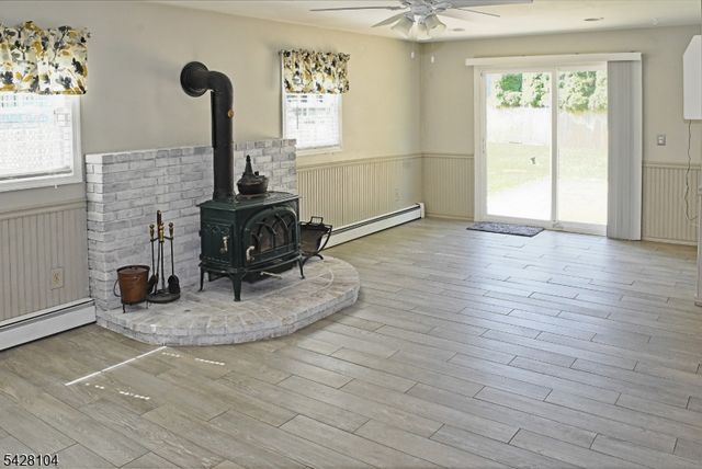 121 Leland Trl, Hopatcong Boro, NJ 07843