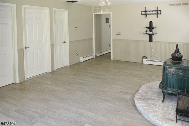 121 Leland Trl, Hopatcong Boro, NJ 07843