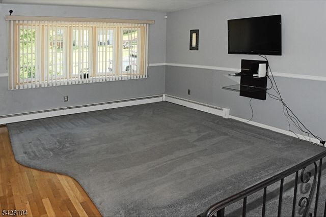 121 Leland Trl, Hopatcong Boro, NJ 07843