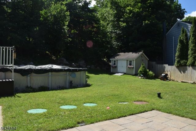 121 Leland Trl, Hopatcong Boro, NJ 07843