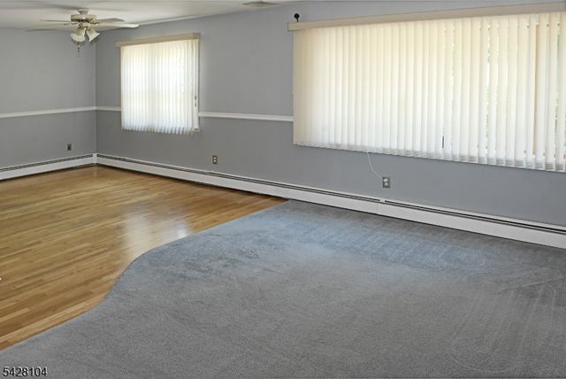 121 Leland Trl, Hopatcong Boro, NJ 07843