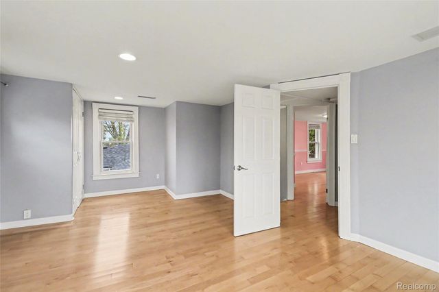 1430 Rossdale Drive, Waterford Charter Township, MI 48328