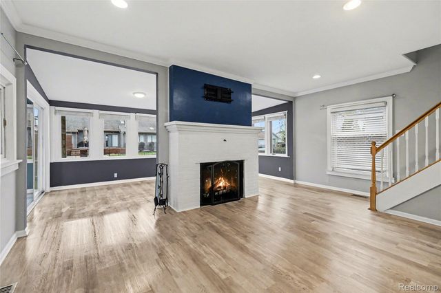 1430 Rossdale Drive, Waterford Charter Township, MI 48328