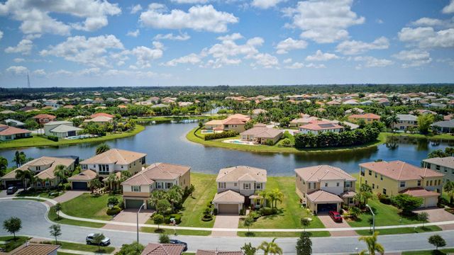2916 Payson Way, Wellington, FL 33414