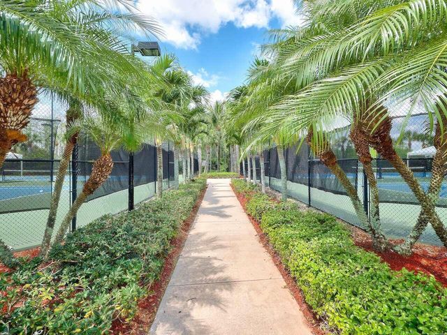 2916 Payson Way, Wellington, FL 33414