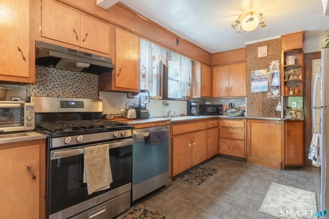 60 Pine Hill Avenue, Stamford, CT 06906