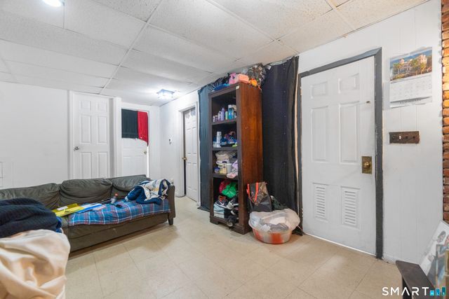 60 Pine Hill Avenue, Stamford, CT 06906