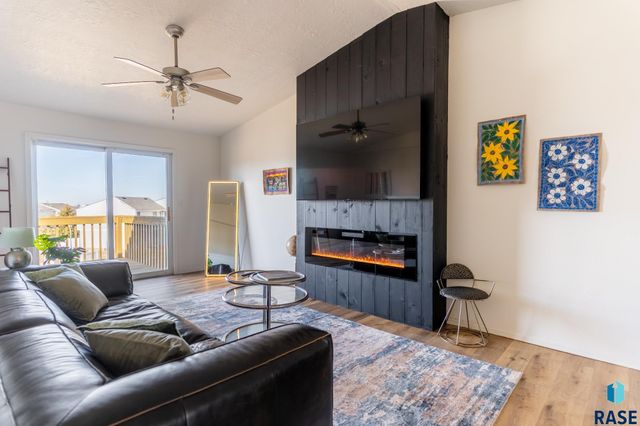 3072 E Bragstad Dr Drive, Sioux Falls, SD 57103