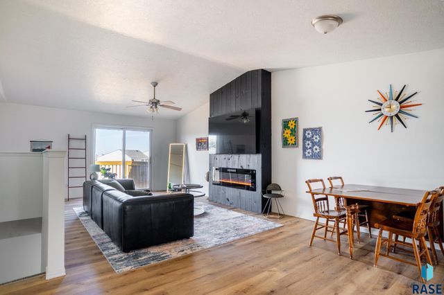 3072 E Bragstad Dr Drive, Sioux Falls, SD 57103