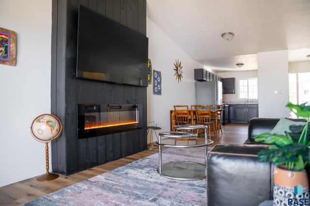 3072 E Bragstad Dr Drive, Sioux Falls, SD 57103