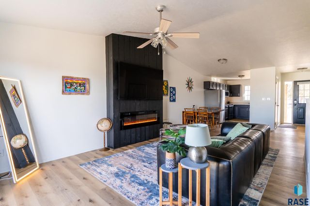 3072 E Bragstad Dr Drive, Sioux Falls, SD 57103