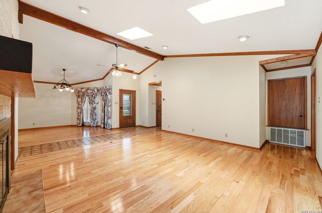 901 Gentilz, Castroville, TX 78009