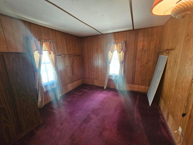 2439 S 13th Street, Niles, MI 49120