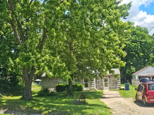 2439 S 13th Street, Niles, MI 49120