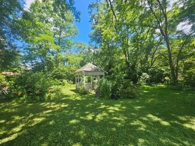 2439 S 13th Street, Niles, MI 49120