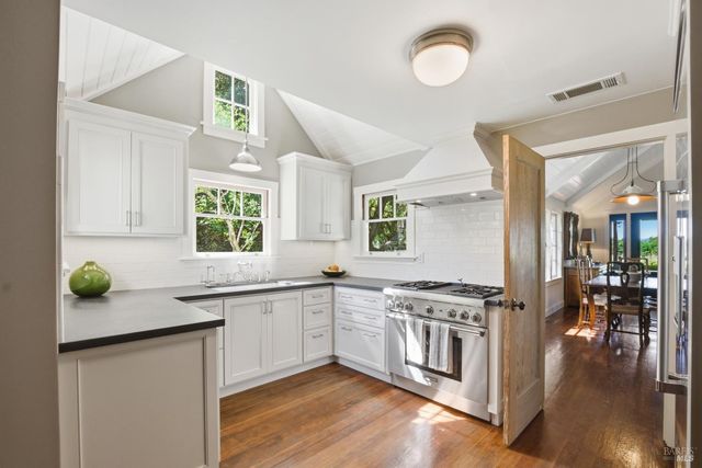 2072 Kirkland Ave, Napa, CA 94558