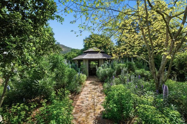 2072 Kirkland Ave, Napa, CA 94558