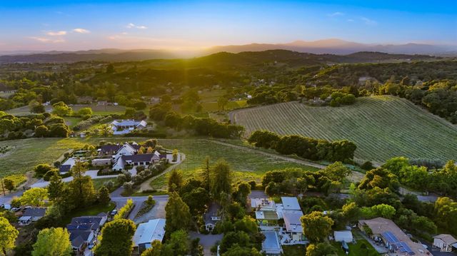 2072 Kirkland Ave, Napa, CA 94558