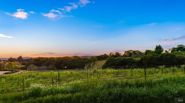 2072 Kirkland Ave, Napa, CA 94558