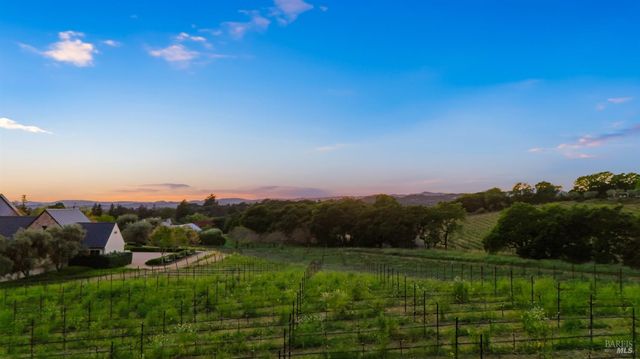 2072 Kirkland Ave, Napa, CA 94558