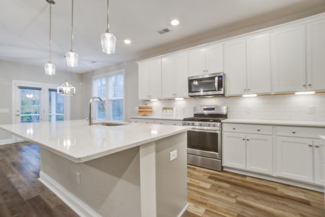 470 Coopers Hawk Drive, Summerville, SC 29483