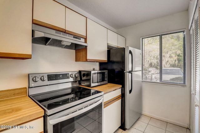 7701 BAYMEADOWS Circle W 1078, Jacksonville, FL 32256