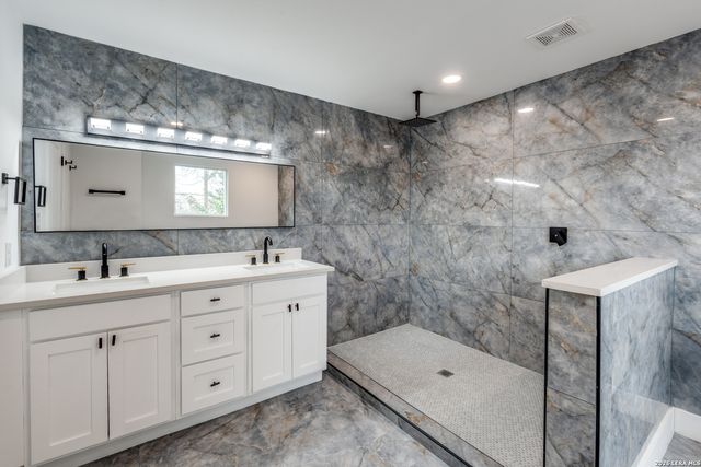 323 E Lambert, San Antonio, TX 78204