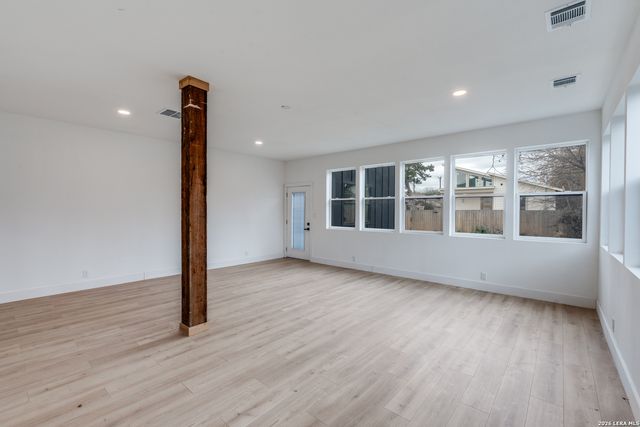 323 E Lambert, San Antonio, TX 78204