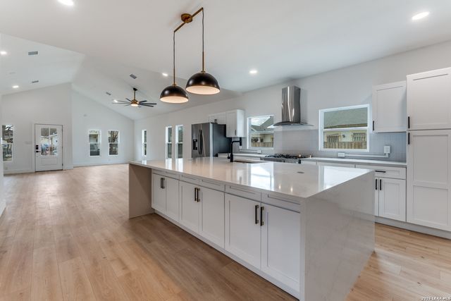 323 E Lambert, San Antonio, TX 78204