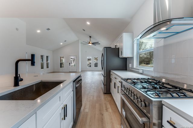 323 E Lambert, San Antonio, TX 78204