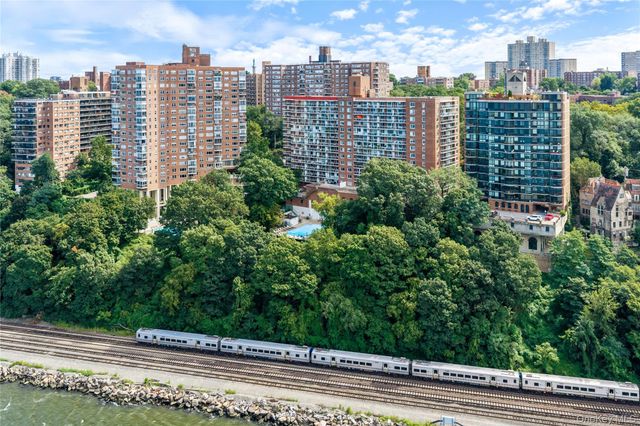 2575 Palisade Avenue 3J, Bronx, NY 10463