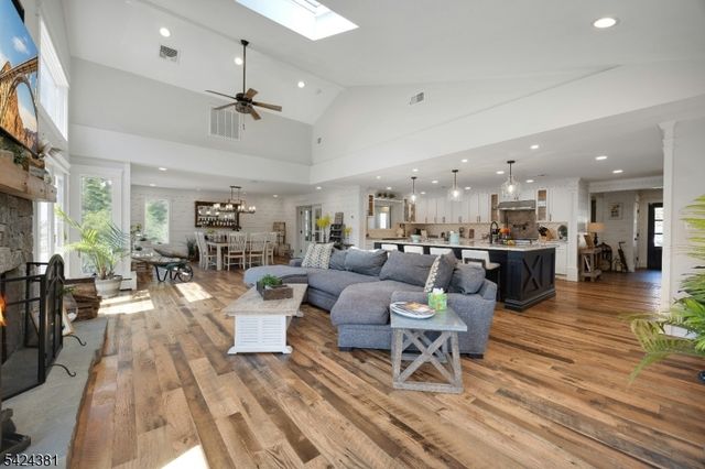 27 Omaha Rd, Wayne Twp., NJ 07470