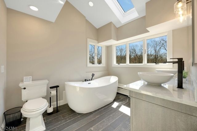 27 Omaha Rd, Wayne Twp., NJ 07470