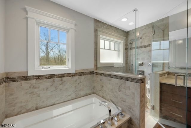 27 Omaha Rd, Wayne Twp., NJ 07470