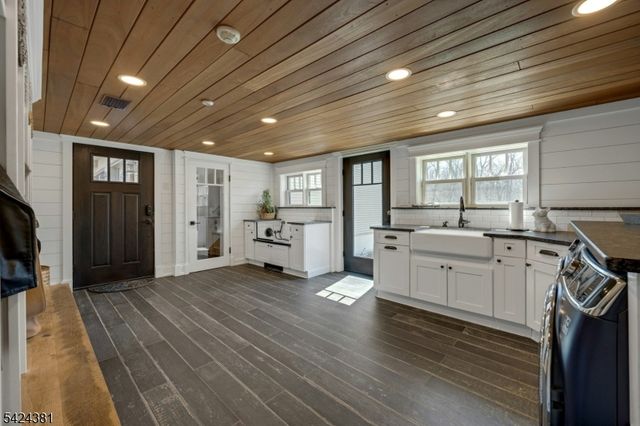 27 Omaha Rd, Wayne Twp., NJ 07470