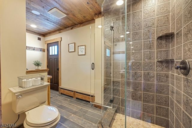 27 Omaha Rd, Wayne Twp., NJ 07470