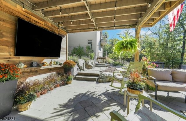 27 Omaha Rd, Wayne Twp., NJ 07470