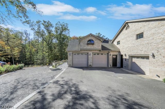 27 Omaha Rd, Wayne Twp., NJ 07470